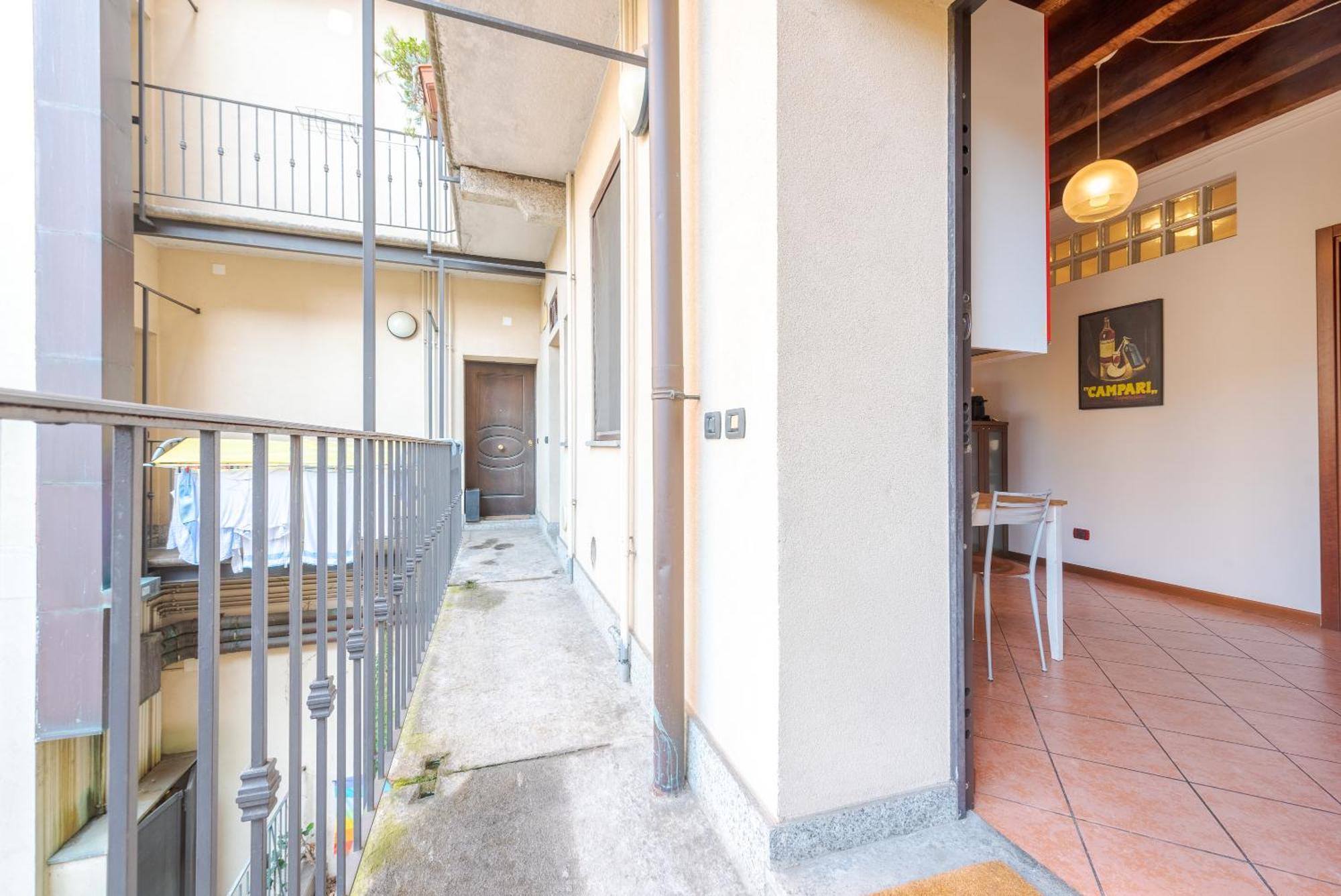 Guest Planet - Rosso Milano Apartment - Navigli Area Kültér fotó